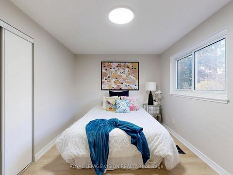 Photo 21 at 54 Bledlow Manor Drive, Guildwood, Toronto