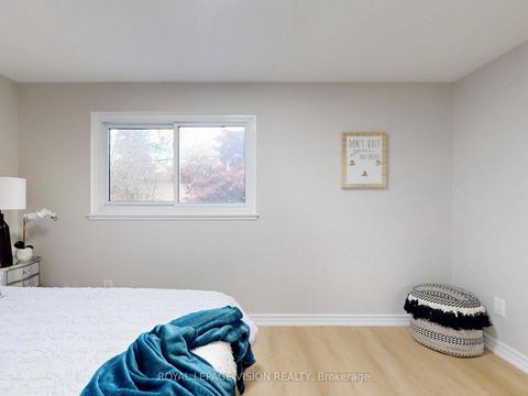 Photo 22 at 54 Bledlow Manor Drive, Guildwood, Toronto