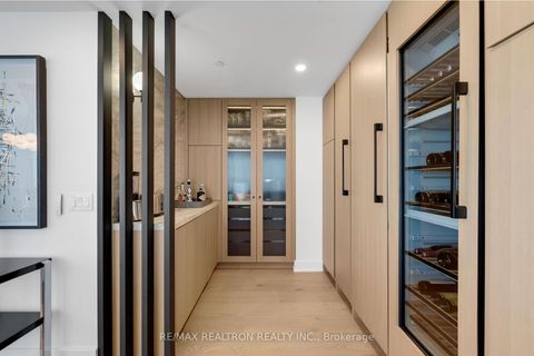 Photo 13 at PENTHOUSE - 3803 - 2916 Highway 7 Road, Concord, Vaughan