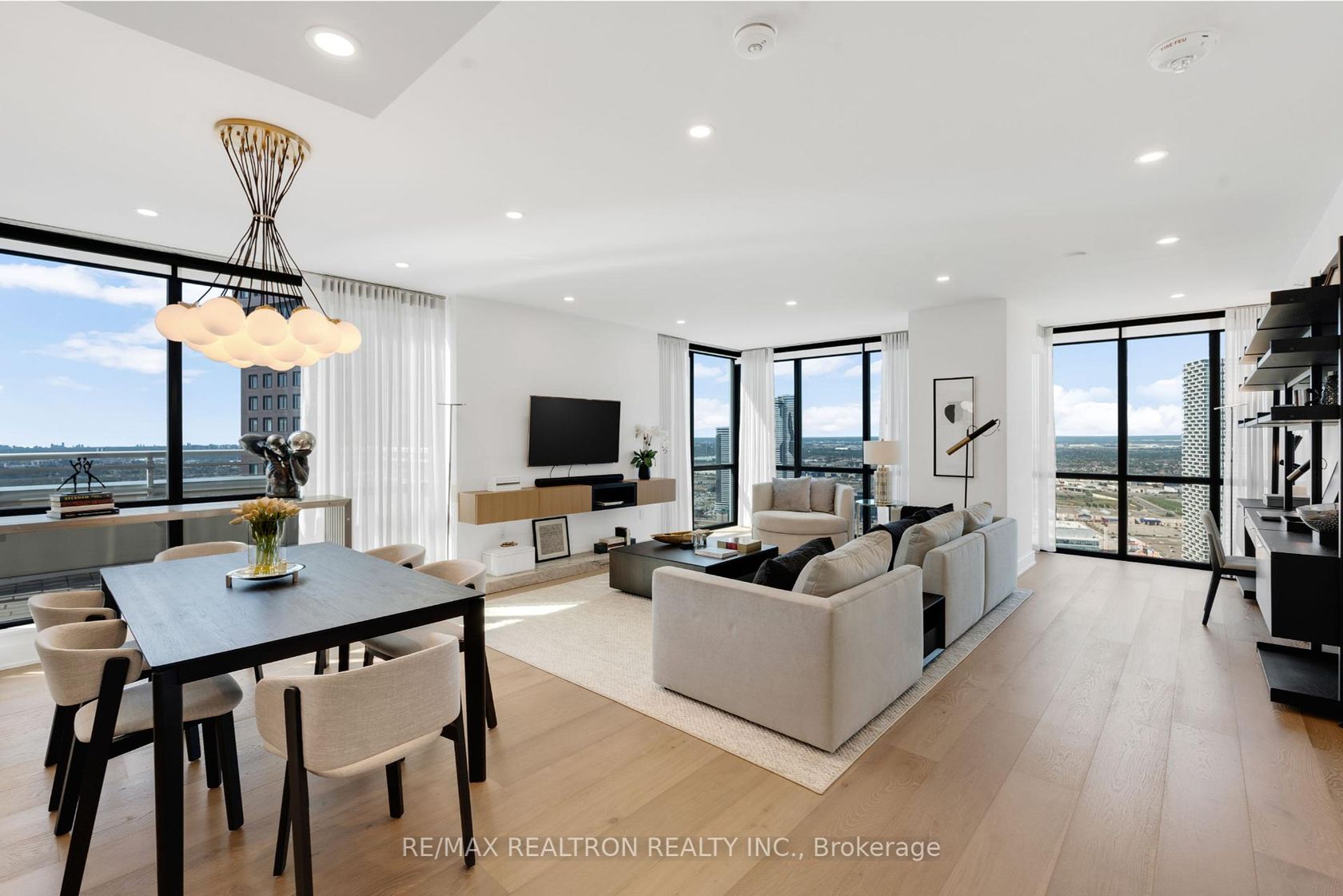 PENTHOUSE - 3803 - 2916 Highway 7 Road, Concord, Vaughan 
