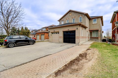 Photo 1 at 7 Creekwood Court, West Woodbridge, Vaughan