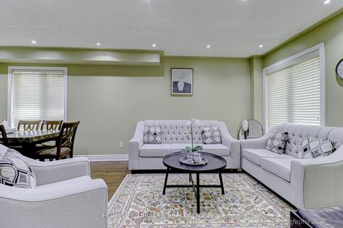 Photo 4 at 7 Creekwood Court, West Woodbridge, Vaughan