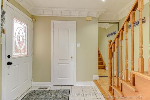 Photo 5 at 7 Creekwood Court, West Woodbridge, Vaughan