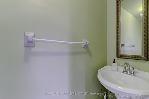 Photo 6 at 7 Creekwood Court, West Woodbridge, Vaughan