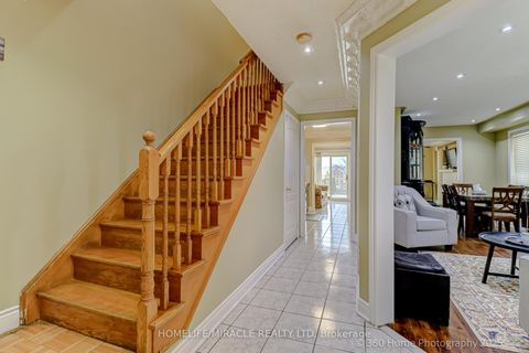 Photo 7 at 7 Creekwood Court, West Woodbridge, Vaughan
