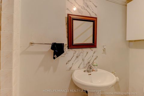 Photo 26 at 7 Creekwood Court, West Woodbridge, Vaughan