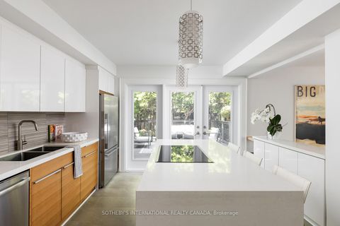 Photo 4 at 60 Doonaree Drive, Donalda, Toronto