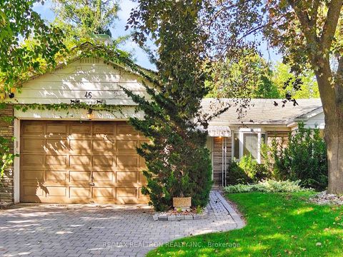 Photo 1 at 46 Palomino Crescent, Bayview Village, Toronto