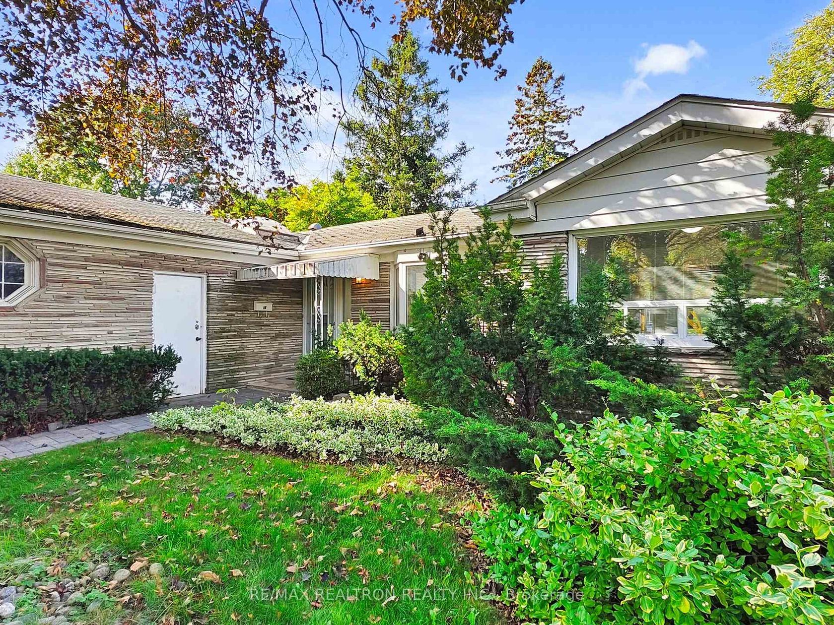 46 Palomino Crescent, Bayview Village, Toronto 