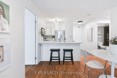 Photo 5 at 527 - 109 Front Street E, Waterfront Communities C8, Toronto