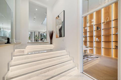 Photo 2 at 207 Ellerslie Avenue, Willowdale West, Toronto