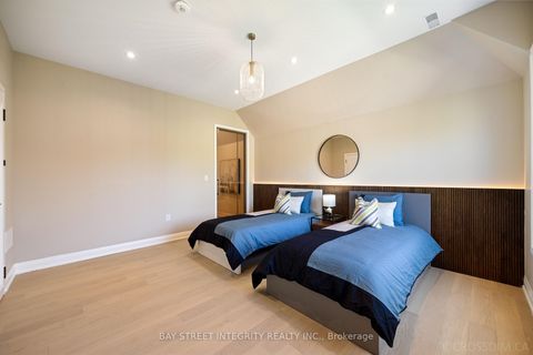 Photo 32 at 207 Ellerslie Avenue, Willowdale West, Toronto