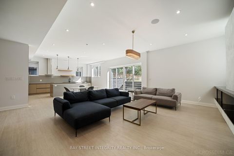 Photo 38 at 207 Ellerslie Avenue, Willowdale West, Toronto