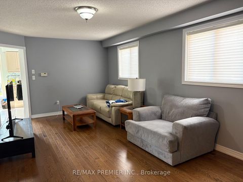 Photo 3 at 85 Meadow Oak Place, Pelmo Park W4, Toronto Photo 3 at 85 Meadow Oak Place, Pelmo Park W4, Toronto