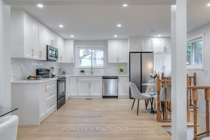 Photo 10 at 91 Wayne Avenue, Centennial, Oshawa