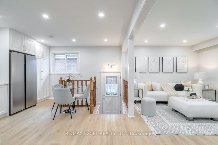 Photo 12 at 91 Wayne Avenue, Centennial, Oshawa