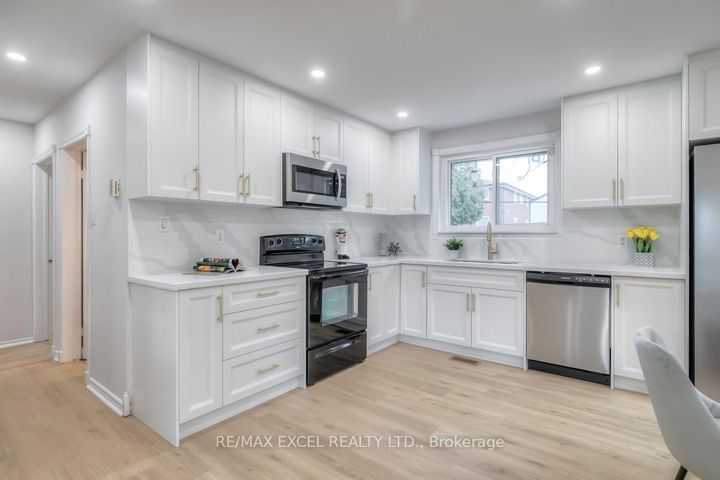 Photo 13 at 91 Wayne Avenue, Centennial, Oshawa