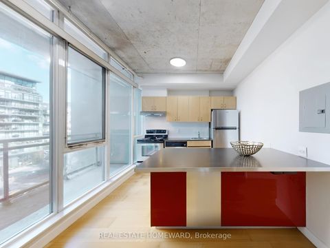 Photo 4 at 601 - 38 Niagara Street, Waterfront Communities C1, Toronto