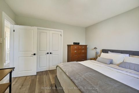 Photo 6 at 64 Marion Crescent, Wellington, Barrie