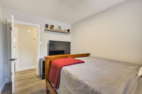 Photo 9 at 64 Marion Crescent, Wellington, Barrie