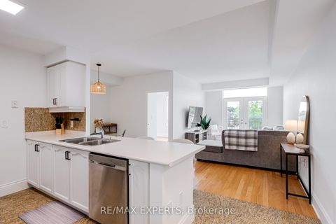 Photo 12 at 408 - 53 Woodbridge Avenue N, East Woodbridge, Vaughan