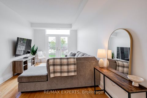 Photo 16 at 408 - 53 Woodbridge Avenue N, East Woodbridge, Vaughan