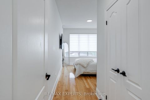 Photo 21 at 408 - 53 Woodbridge Avenue N, East Woodbridge, Vaughan