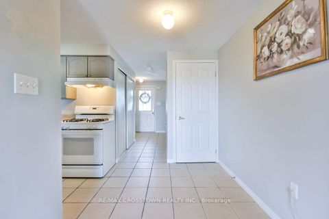 Photo 3 at 71 Goodwin Drive, Painswick South, Barrie