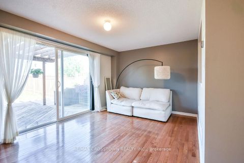 Photo 11 at 71 Goodwin Drive, Painswick South, Barrie