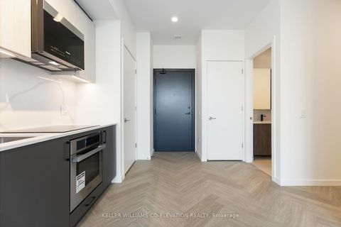 Photo 1 at 818 - 689 The Queensway Street, Queensway, Toronto