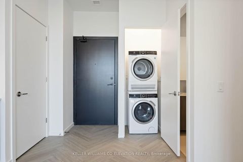 Photo 2 at 818 - 689 The Queensway Street, Queensway, Toronto