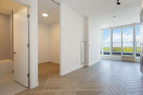 Photo 4 at 818 - 689 The Queensway Street, Queensway, Toronto