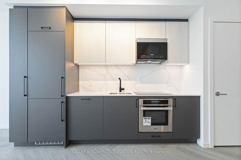 Photo 11 at 818 - 689 The Queensway Street, Queensway, Toronto