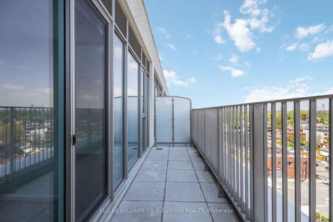 Photo 14 at 818 - 689 The Queensway Street, Queensway, Toronto