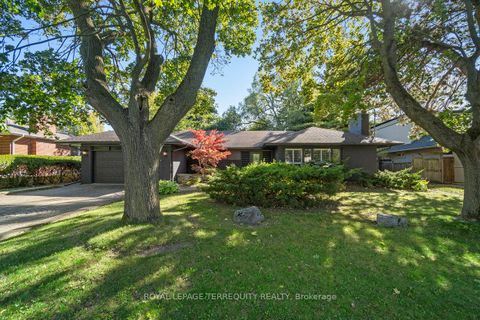 Photo 4 at 416 The Kingsway, Rosethorn, Toronto