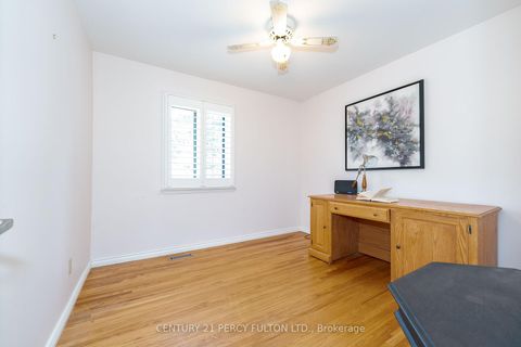 Photo 18 at 14 Farmington Crescent, Sullivan, Toronto