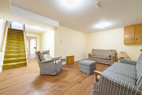 Photo 19 at 14 Farmington Crescent, Sullivan, Toronto