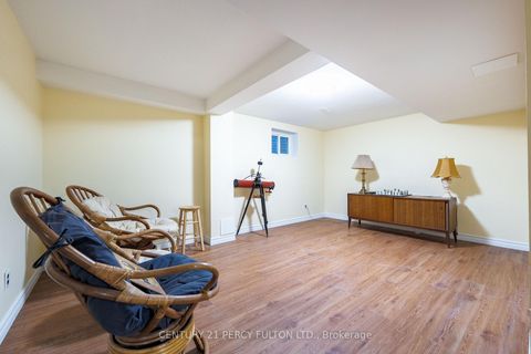 Photo 21 at 14 Farmington Crescent, Sullivan, Toronto