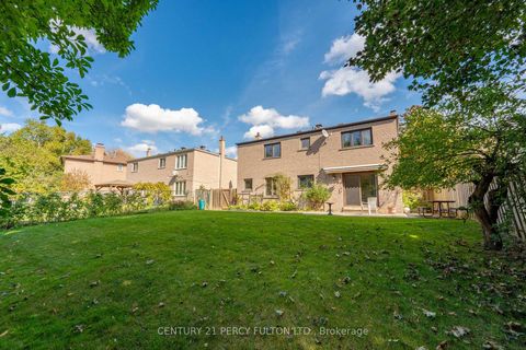 Photo 24 at 14 Farmington Crescent, Sullivan, Toronto