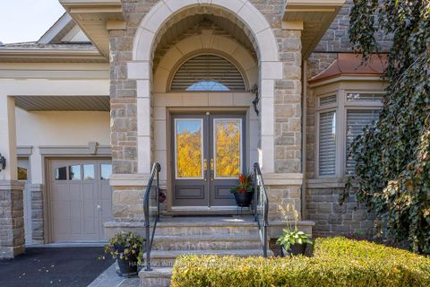 Photo 2 at 203 Hunterwood Chase, Rural Vaughan, Vaughan