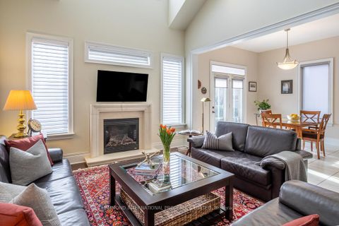 Photo 15 at 203 Hunterwood Chase, Rural Vaughan, Vaughan