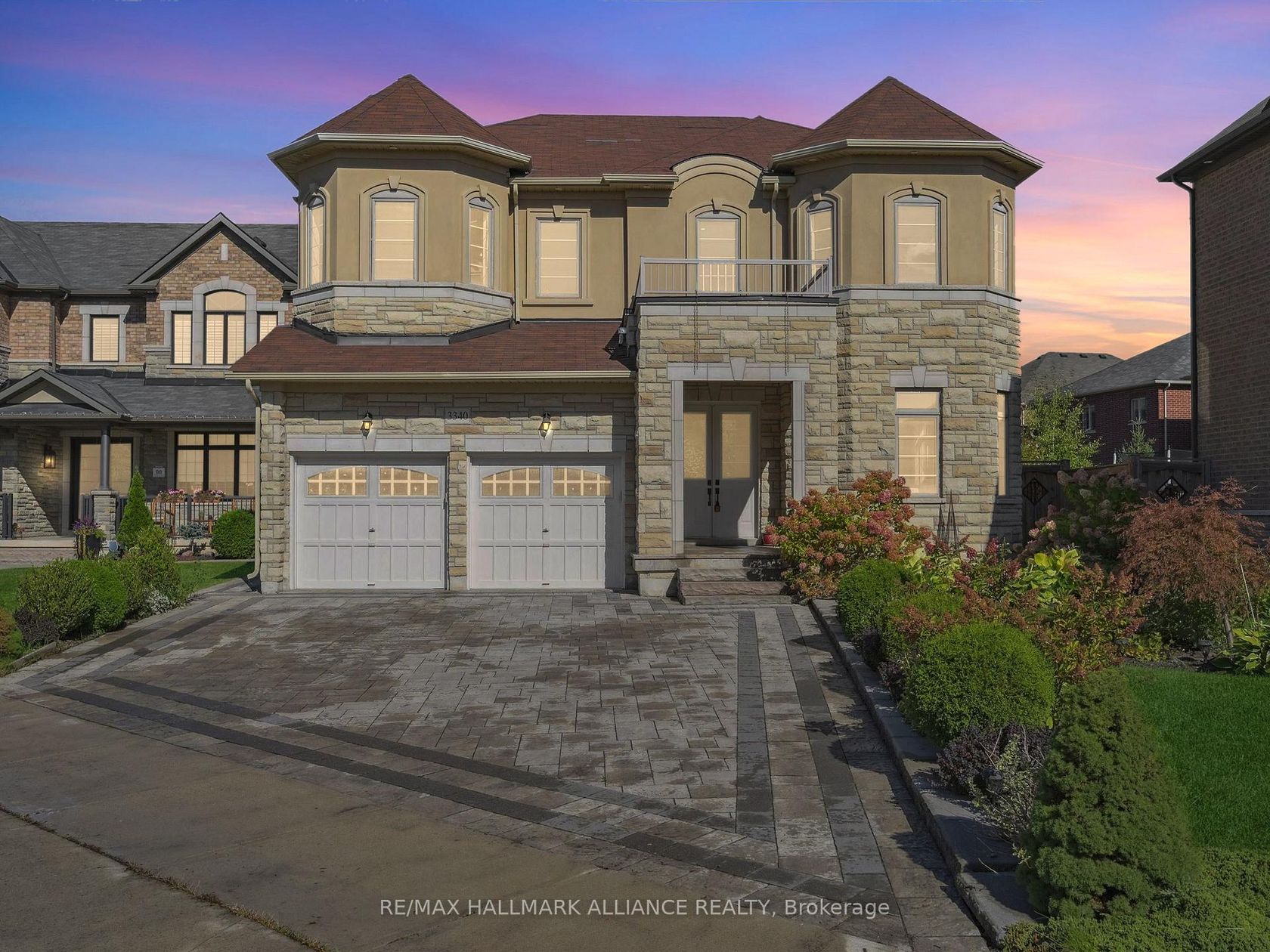 3340 Meadow Marsh Crescent, JM Joshua Meadows, Oakville by Loree Meneguzzi Real Estate 3340 Meadow Marsh Crescent, JM Joshua Meadows, Oakville