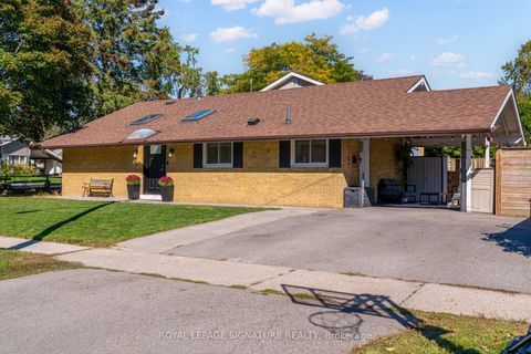 Photo 1 at 57 Munson Crescent, Bendale, Toronto