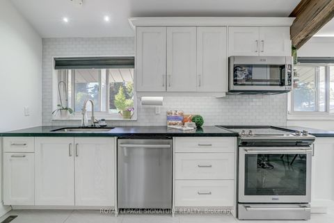 Photo 5 at 57 Munson Crescent, Bendale, Toronto