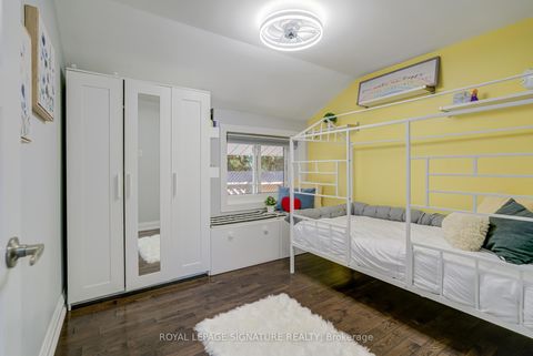 Photo 11 at 57 Munson Crescent, Bendale, Toronto