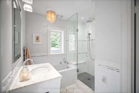 Photo 29 at 470 Roselawn Avenue, Lawrence Park South, Toronto