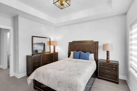 Photo 19 at 23 - 260 Eagle Street, Central Newmarket, Newmarket