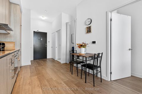 Photo 13 at 210 - 60 Honeycrisp Crescent, Vaughan Corporate Centre, Vaughan