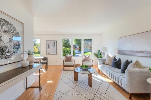 Photo 4 at 172 Brighton Avenue, Bathurst Manor, Toronto
