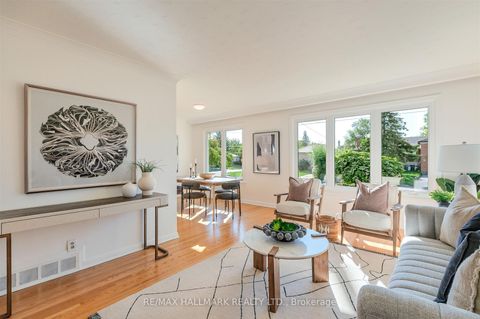 Photo 5 at 172 Brighton Avenue, Bathurst Manor, Toronto